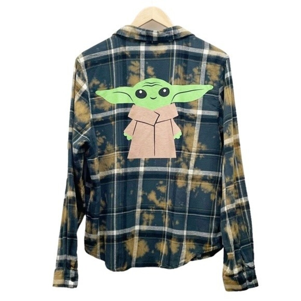 Star Wars Top The Mandalorian Grogu Baby Yoda Plaid Grunge Flannel Size Large